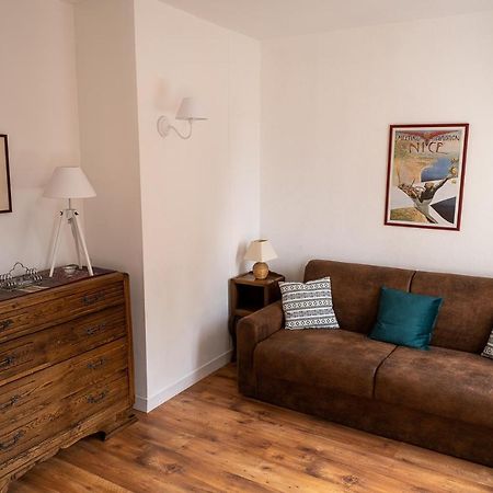 Appartement Place Des Cordeliers ดีน็อง ภายนอก รูปภาพ