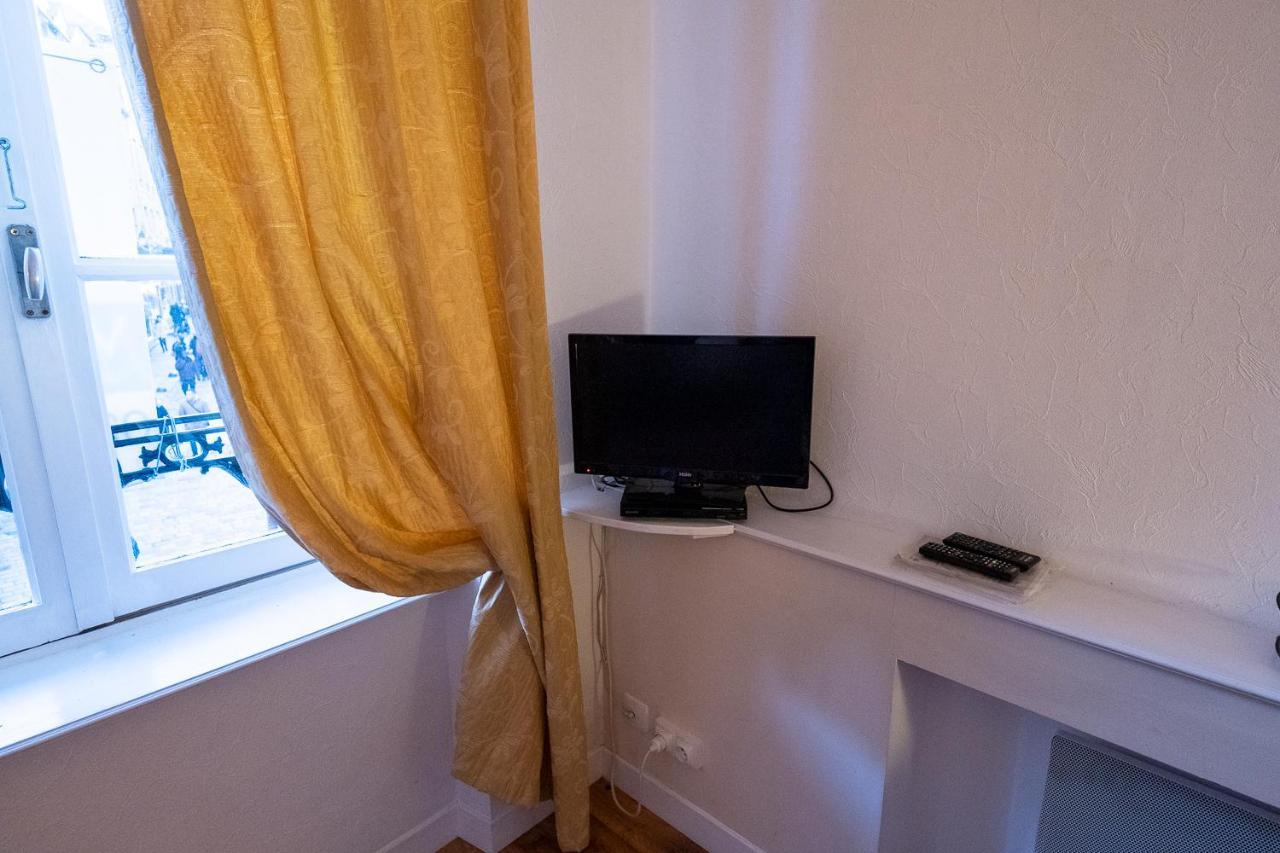 Appartement Place Des Cordeliers ดีน็อง ภายนอก รูปภาพ