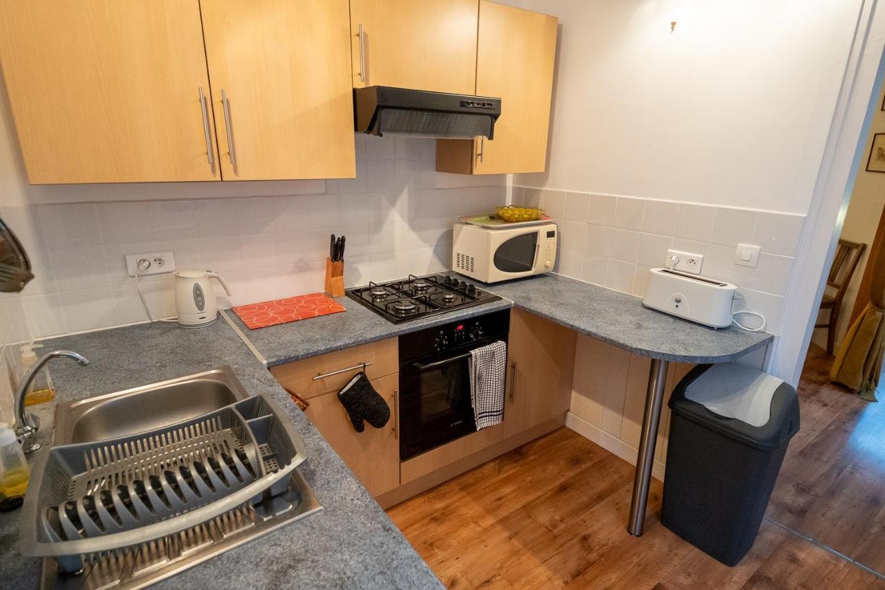 Appartement Place Des Cordeliers ดีน็อง ภายนอก รูปภาพ